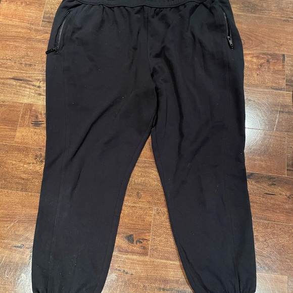 Fabletics jogger Set - Picture 7 of 8